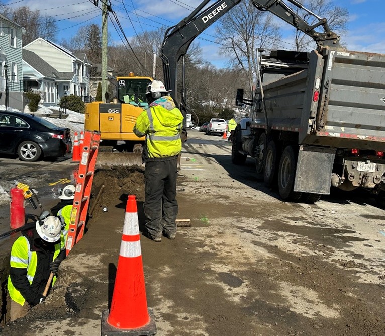 Natural gas crew working in Waterbury.
